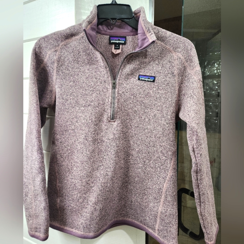 Patagonia Women's better sweater in lavender.   Size Womens Medium.